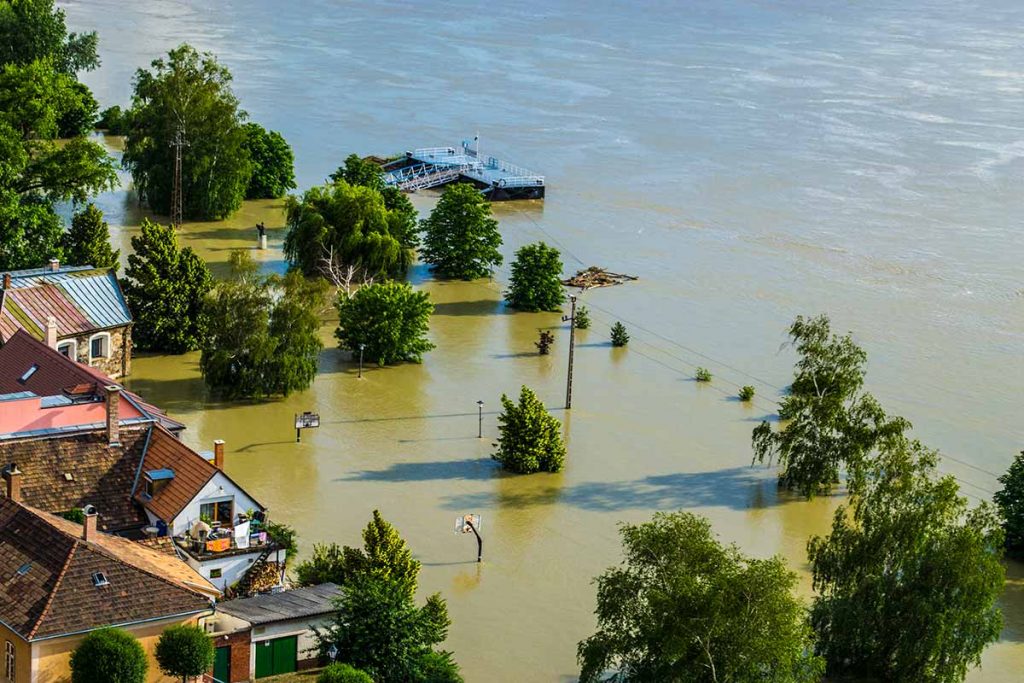 Existen lugares propensos a las inundaciones. Las personas que viven allí deberán estar siempre preparadas para sobrevivir a estas catástrofes